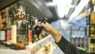 Greqia prezanton aplikacion për verifikimin e moshës