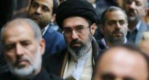 Trump shtanget nga Inteligjenca amerikane: Mojtaba Khamenei mund të jetë homoseksual
