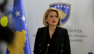 Çmimet e naftës në Kosovë pritet të stabilizohen gjatë verës, thotë Kusari-Lila