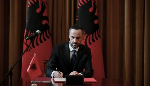 Lamallari betohet si ministër i Brendshëm: Do të forcojmë sigurinë dhe sundimin e ligjit