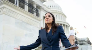 AOC dhe strategjia e “fshehjes” nga media: Kujdes politik apo llogari për 2028?