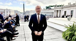 Procesi për lirimin e Vehbi Mifarit nga detyra në Vatikan filloi në vitin 2025