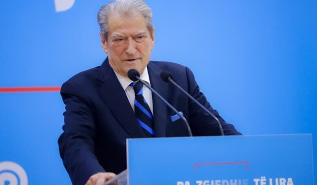 Berisha rikonfirmohet si kryetar i Partisë Demokratike