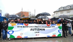 Fëmijët me autizëm pa “mbështetje reale” nga institucionet