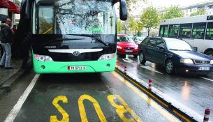 Shoqatat e transportit publik paralajmërojnë se 450 linjave u rrezikohet shërbimi