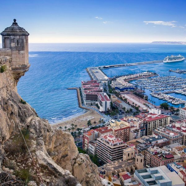 Alicante, destinacioni më në trend për verën 2026 sipas Tripadvisor