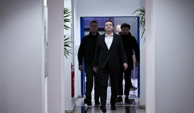 Kur Albini kërkon gjithçka