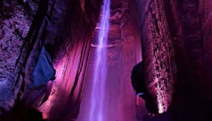 Ruby Falls, ujëvara më e lartë nëntokësore në Amerikë