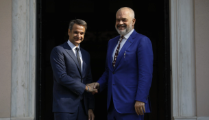 Rama në Greqi për Forumin Ekonomik të Delfit