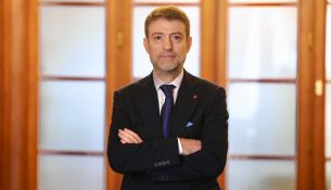 Hoxha: Shqipëria nuk është dhe nuk mund të jetë pjesë e asnjë skenari destabilizues në Malin e Zi