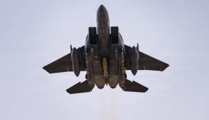 Sulmohen dy avionët e përfshirë në misionin e shpëtimit të F-15