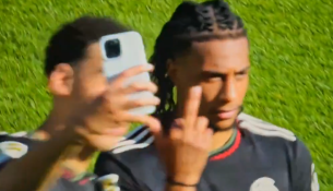 Gjesti i shëmtuar i Michael Olise ndaj Jamal Musialës