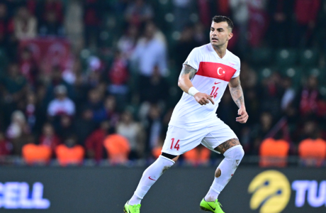 Mbrojtësit turk nuk i del e keqja me tifozët e Kosovës