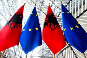 Shqipëria përballë momentit që s’duhet humbur