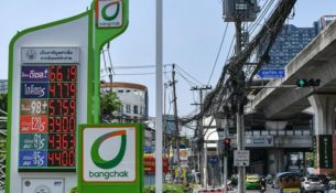 Kryeministri i Tajlandës bën thirrje për kursimin e energjisë