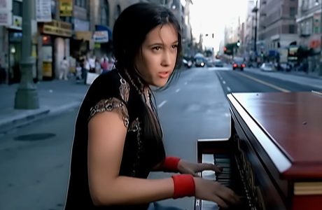 “A Thousand Miles”: Nga hit botëror në “barrë”