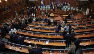 Kandidatë me aktakuza sërish kërkojnë ulëse parlamentare