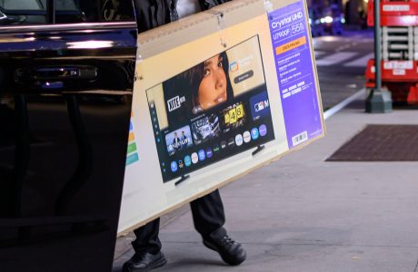 Samsung reagon ndaj padisë së Dua Lipës