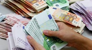 Euro zbret në një tjetër rekord minimal historik