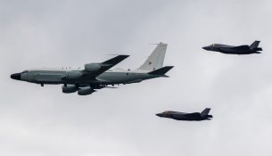 Avioni spiun britanik rikthehet pranë enklavës ushtarake ruse