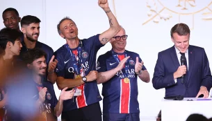 Emmanuel Macron reagon pas triumfit të PSG-së