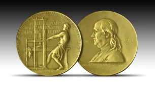 Shpallen fituesit e çmimeve Pulitzer, gazetaria investigative merr vëmendjen kryesore