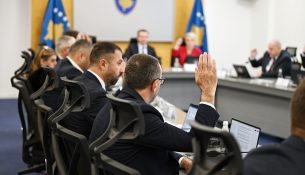 DnV: Vendimi për ndarjen e pagesave nga Qeveria në detyrë shkel ligjin