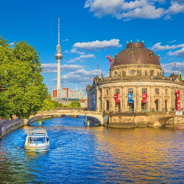 Berlini po humb atraktivitetin turistik mes rënies së vizitorëve