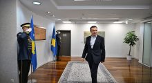 Akuza ndaj Kurtit për “blerje votash” me paranë publike