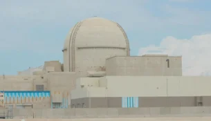 Emiratet raportojnë sulm me dron pranë centralit bërthamor në Abu Dhabi