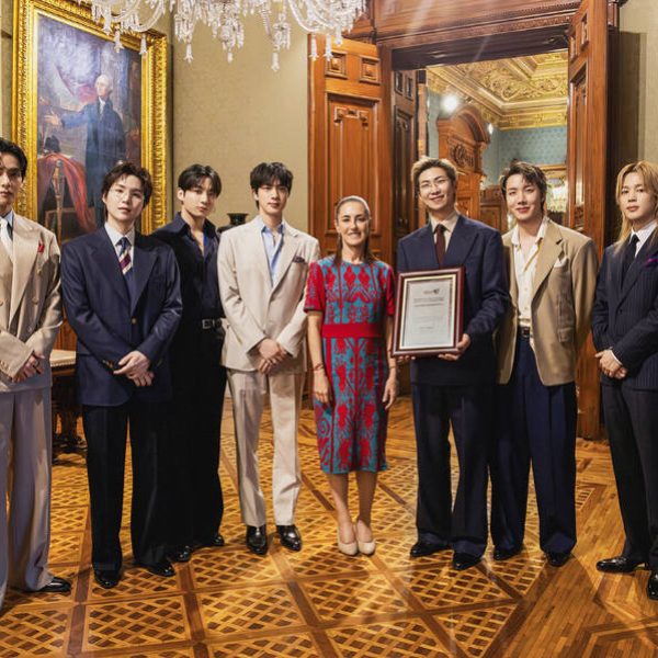 BTS takohet me presidenten e Meksikës