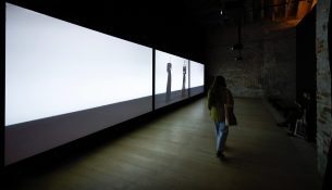 Shqipëria prezantohet në Bienalen e Venecias me “A Place in the Sun”
