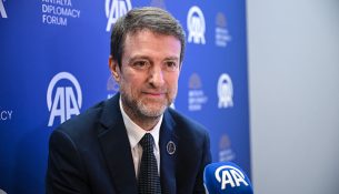 Shqipëria nuk do ta zgjasë marrëveshjen e emigrantëve me Italinë