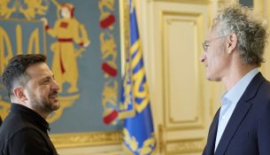 Zelensky takohet me CEO-n e Palantir, fokus bashkëpunimi në teknologji dhe mbrojtje