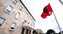 Kryeministria reagon për shkarkimin e Ristanit nga drejtimi i Bashkisë