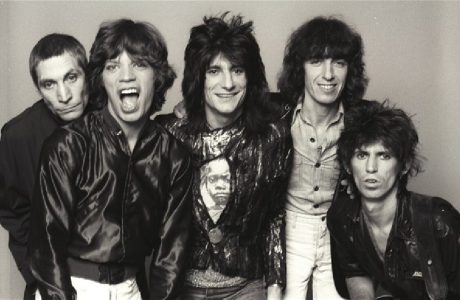 The Rolling Stones rikthehen me albumin e ri “Foreign Tongues”