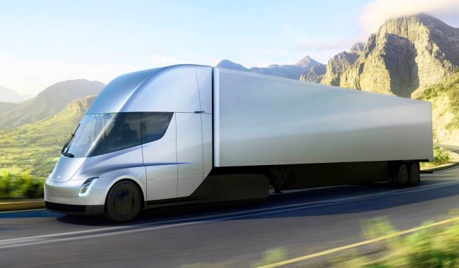 Tesla nis prodhimin masiv të kamionit elektrik Semi në Nevada