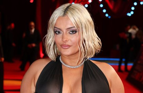 Bebe Rexha mbështet studentët shqiptarë në Maqedoninë e Veriut