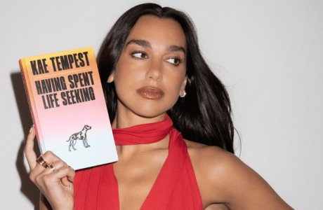 Dua Lipa zgjedh librin e muajit qershor 2026
