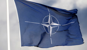 Polonia thotë se NATO duhet të shpenzojë 5% të PBB-së për mbrojtje deri në 2030-ën