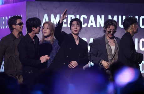 BTS fitojnë sërish çmimin “Artisti i Vitit” në AMA 2026
