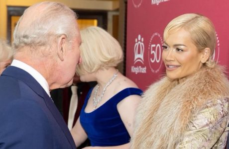 Rita Ora shkëlqen në 50-vjetorin e The King’s Trust