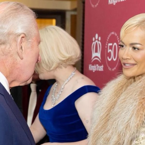 Rita Ora shkëlqen në 50-vjetorin e The King’s Trust