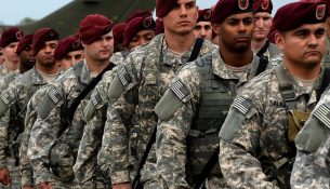 Polonia: Nuk përjashtohet vendosja e trupave amerikane nga Gjermania