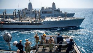 Kostot e luftës me Iranin mund ta detyrojnë Marinën Amerikane të shkurtojë trajnimet