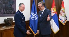 Vuçiç: KFOR-i duhet të vazhdojë të mbrojë paqen në Kosovë