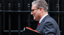Keir Starmer: Fëmijët nën 16 vjeç nuk do të kenë qasje në rrjetet sociale