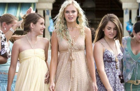 Pas dy dekadash, “Aquamarine” rikthehet si serial televiziv