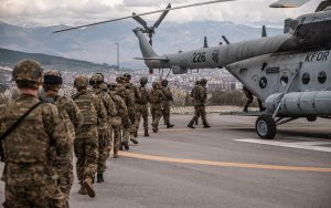 NATO rikonfiguron KFOR-in në Kosovë