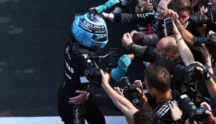 Russell thyen Verstappen në Red Bull Ring